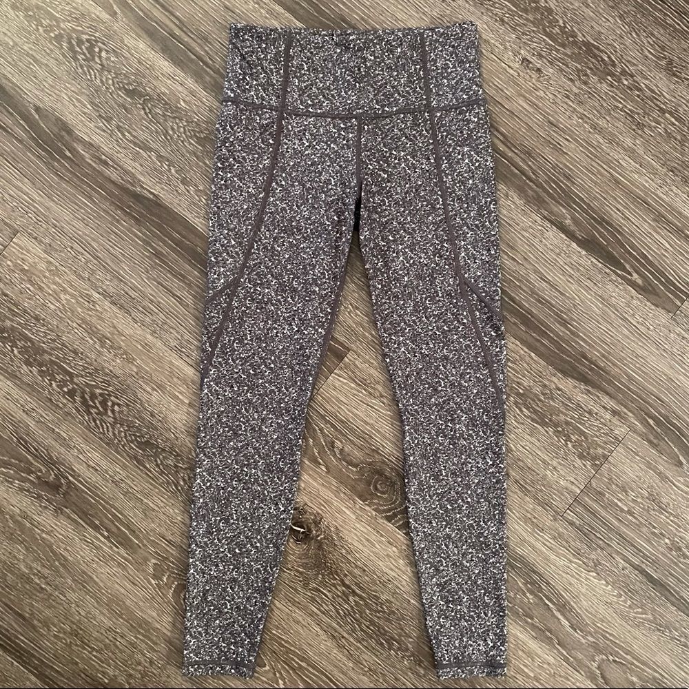 Athleta salutation pebble beach tight